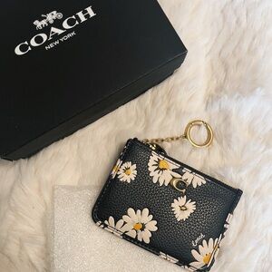 Coach Daisy Card Case with Keyring